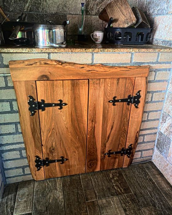 Usi de gratar lemn masiv premium la comanda