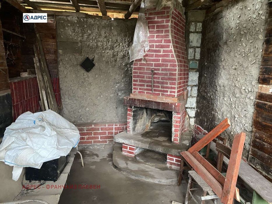 Къща в Враца, област-с.Добролево площ 150 цена 70000