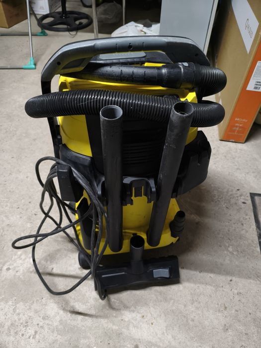 Строительный пылесос Karcher wd5