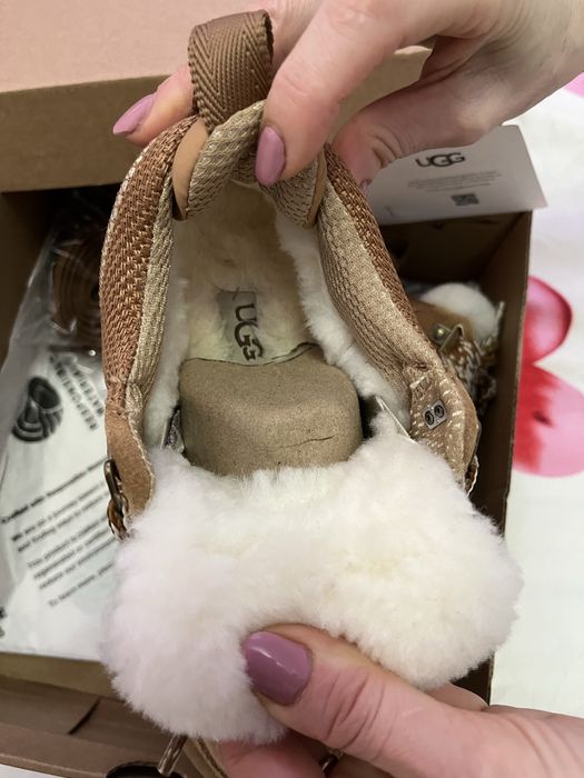 UGG Lowmel Marimea 38