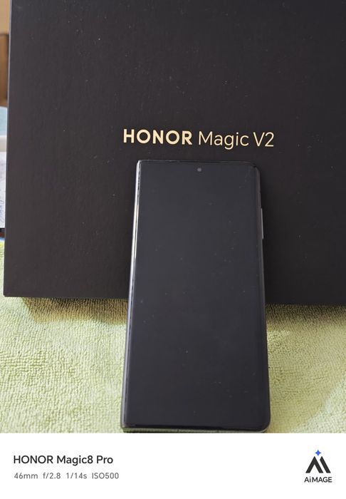 Honor Magic V2 с дефект