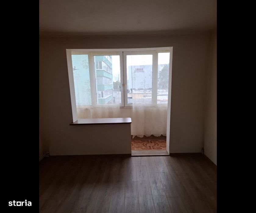 Apartament 4 camere, 2 bai, cartier Noua, 77,30 mp, balcon, etaj 2/4.