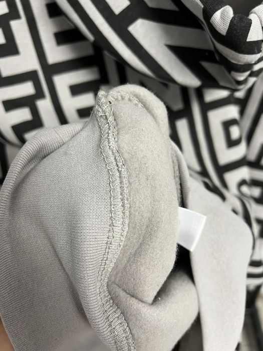 Hanorac PRADA super calitate