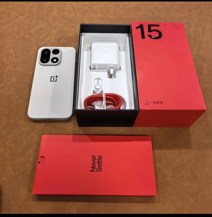 OnePlus 15 Китайская версия