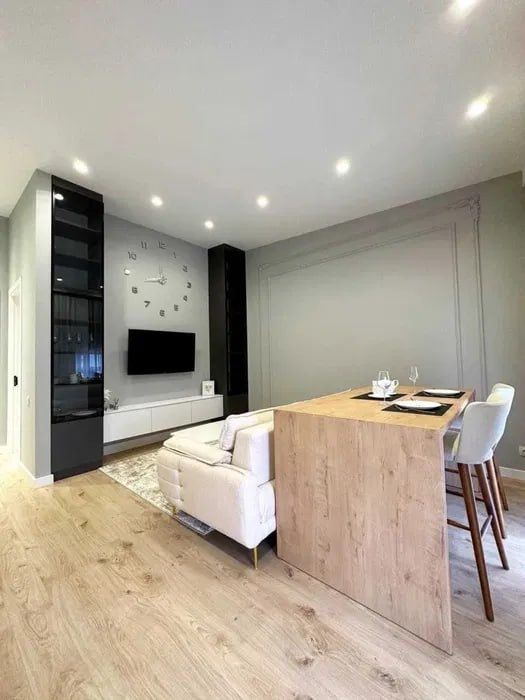 Метро ДРУЖБЫ НАРОДОВ 2 комнатная квартира