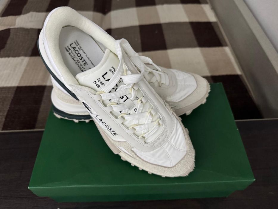 Кроссовки от Lacoste