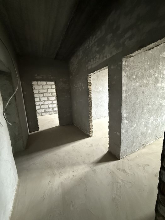 Янги домда 2х квартира сотилади каробка