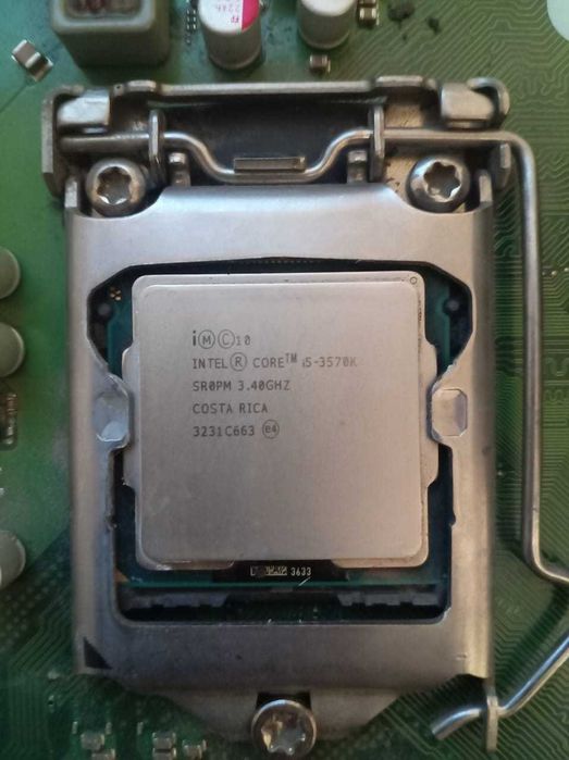 Комплект i5-3570/Fujitsu D2990A2/ОЗУ Corsair 8 GB DDR3/БП Aerocool 500