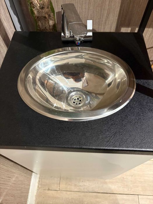 Chiuvetă mobilă din inox