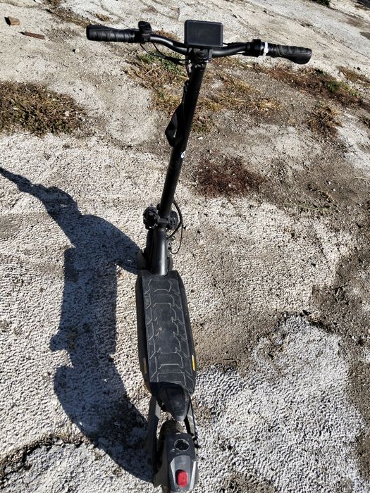 Vând trotineta ruptor r 6 v 2