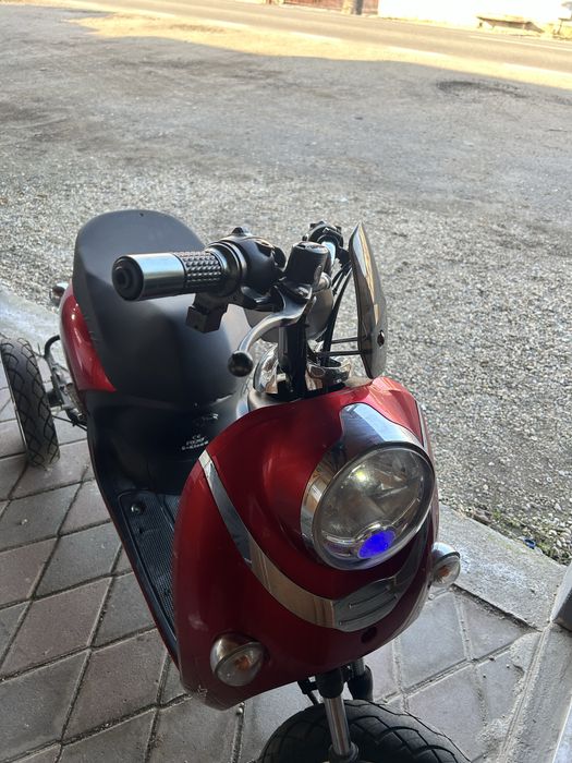 vand RDB E-Klass Scuter Electric – Autonomie Bună, Încărcare la Priză