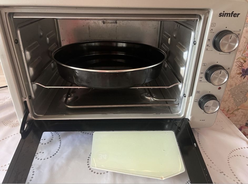 Настольная электропечь Simfer M3428 черный