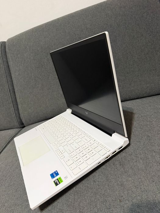Laptop Gaming HP Victus RTX 4060 / i5-12500H / 32GB RAM / 1.8TB SSD