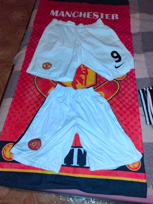 Къси панталони на Manchester United