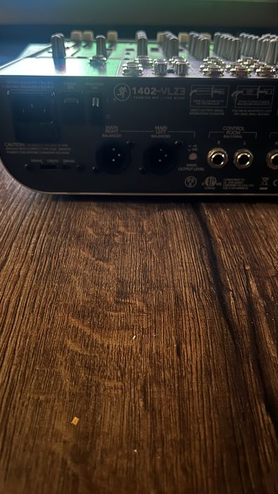 Mackie 1402 VLZ3