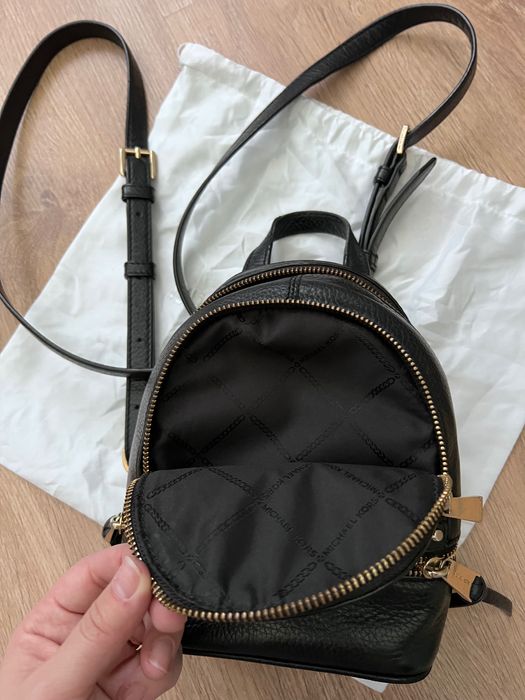 Раница Michael Kors Rhea Mini от естествена кожа