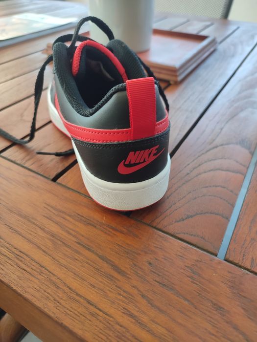 Nike mărimea 40 , impecabili.