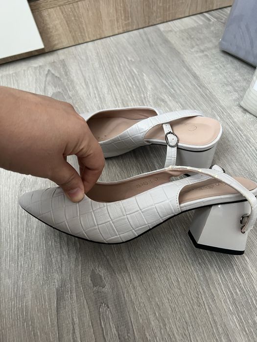 Туфли кроссовки сапоги