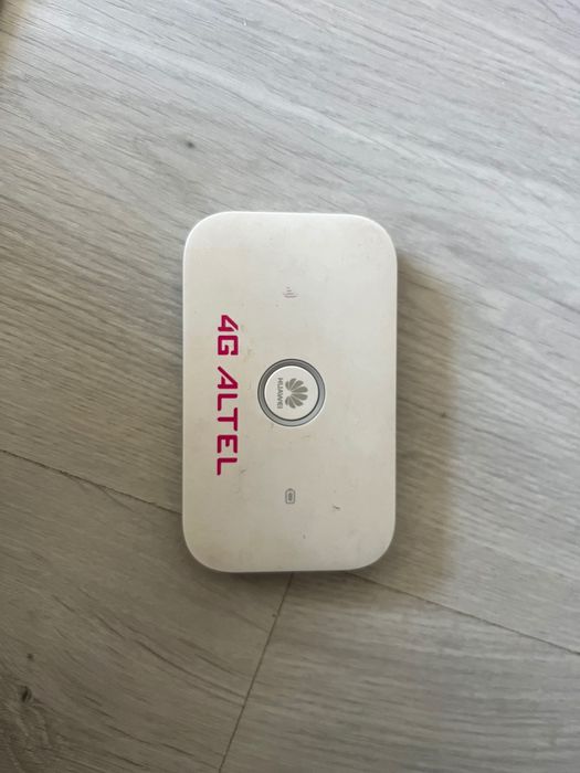 Продам интернет роутер