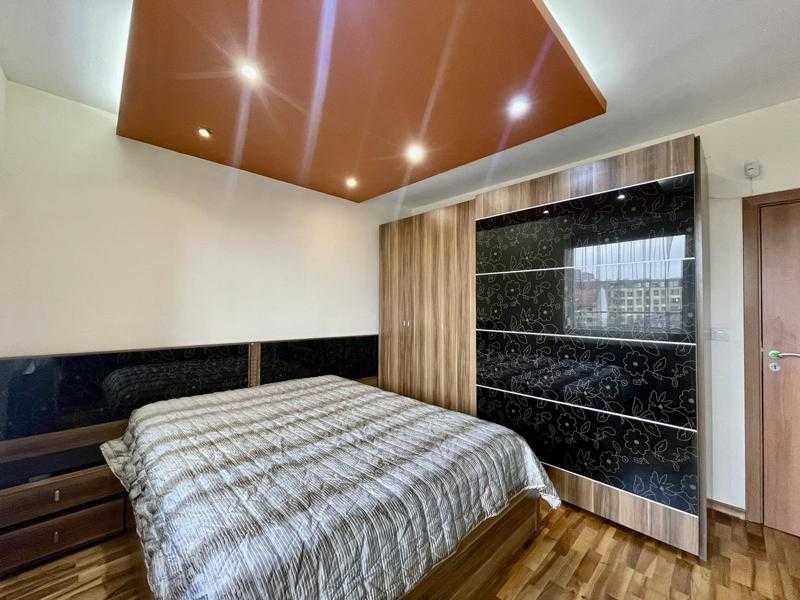Продаваме тристаен апартамент в Левски