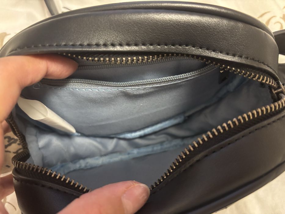 Черна дамска Чанта през кръста