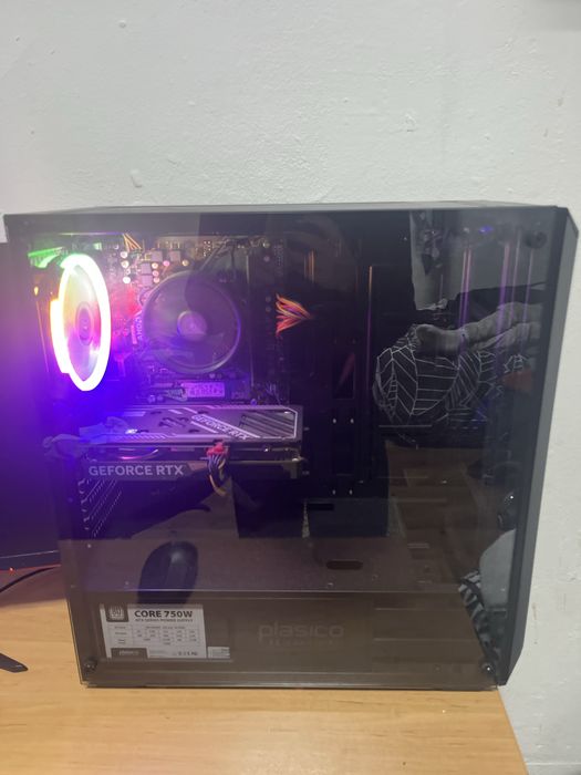 Продавам Геймърски компютър
