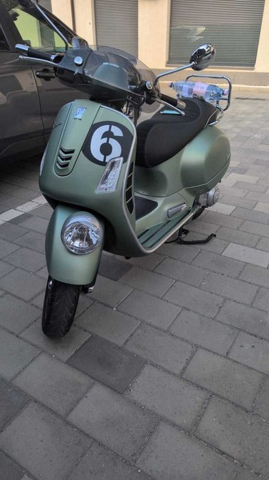 Vespa 300 Seigiorni Limited Edition