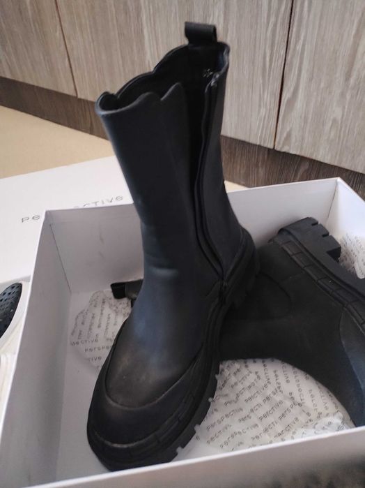 Дамски зимни боти