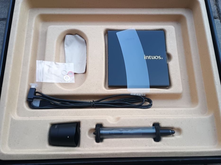 Wacom Intuos5 Touch Medium (PTH-650)