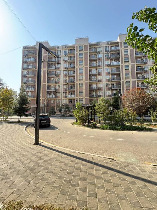 Срочно прадайутса квартера ЖК ассалом сохил голдин хаус узбум