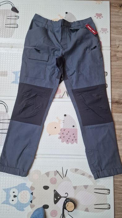 Pantaloni de lucru sau drumeție