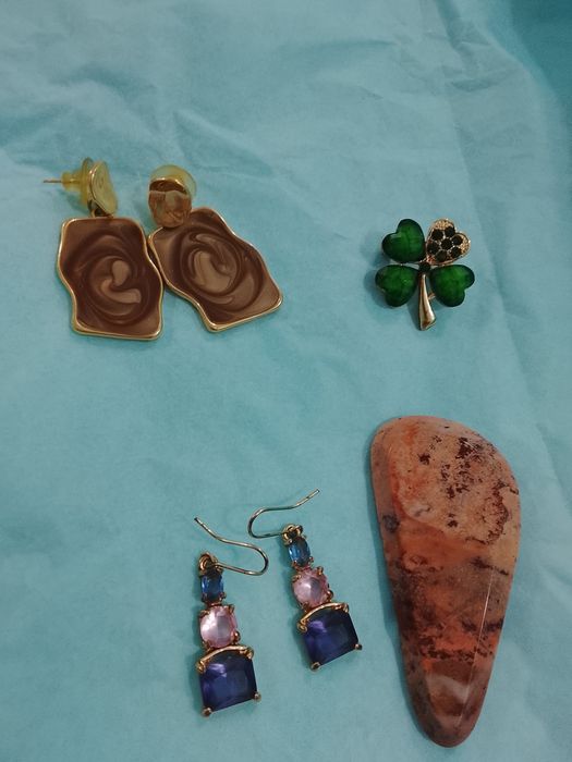 Оптом!! Серьги нарядные и 2 броши!!!