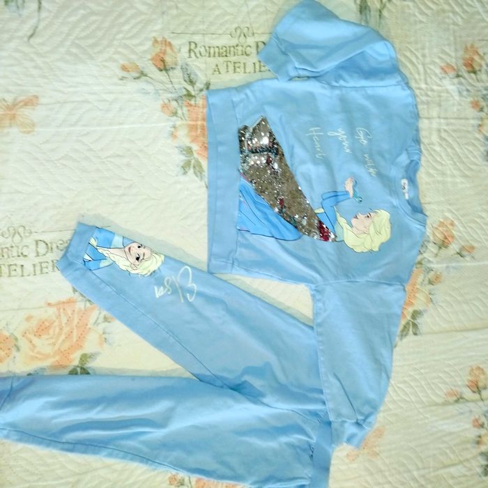 Екип на Елза 122