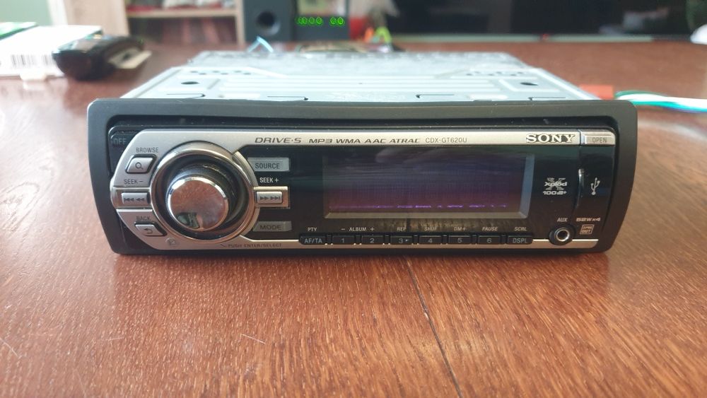 Авто радио плеър музика за кола Сони Sony CD MP-3 USB AUX