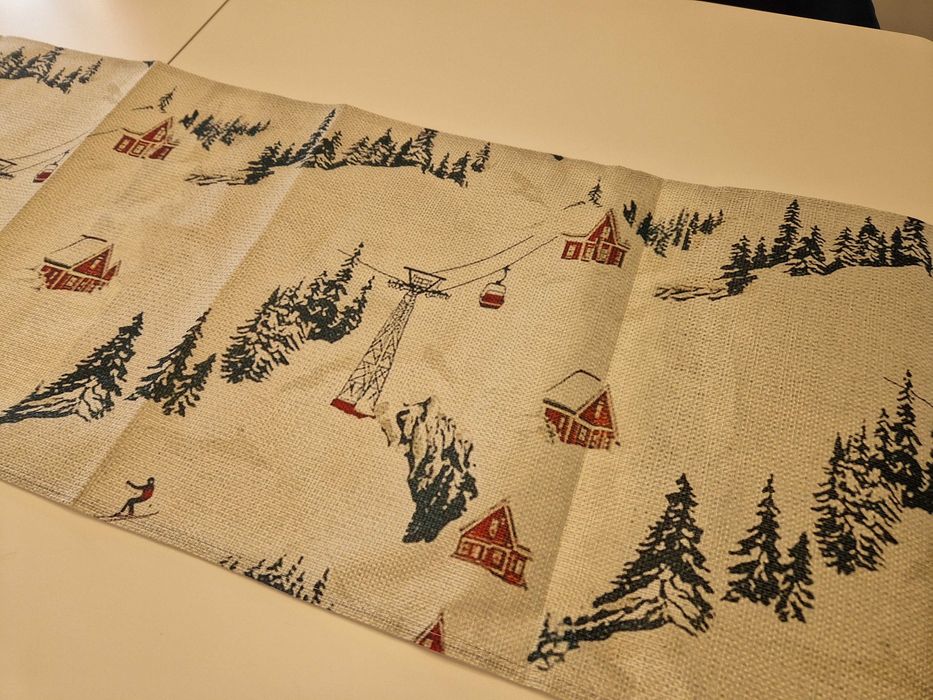 Нов тишлайфер зимен десен, 33/183 см.