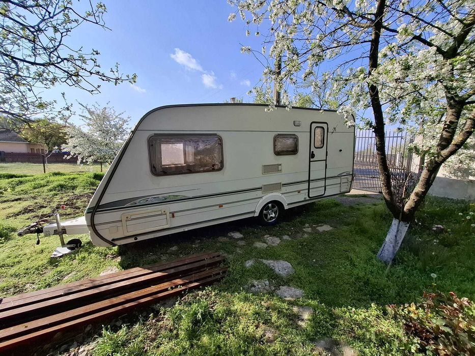 Rulotă ABBEY Vogue GTS 416 2003 cu 4 locuri de dormit cu cort si motor mover