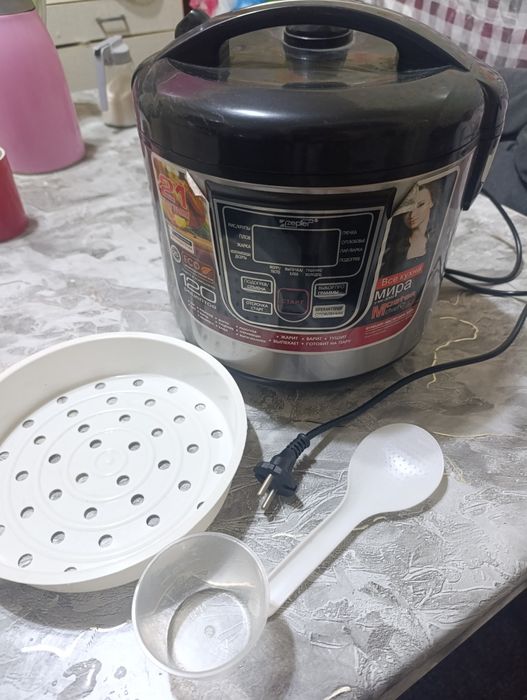 Мультиварка новая ,использовала 1 раз.