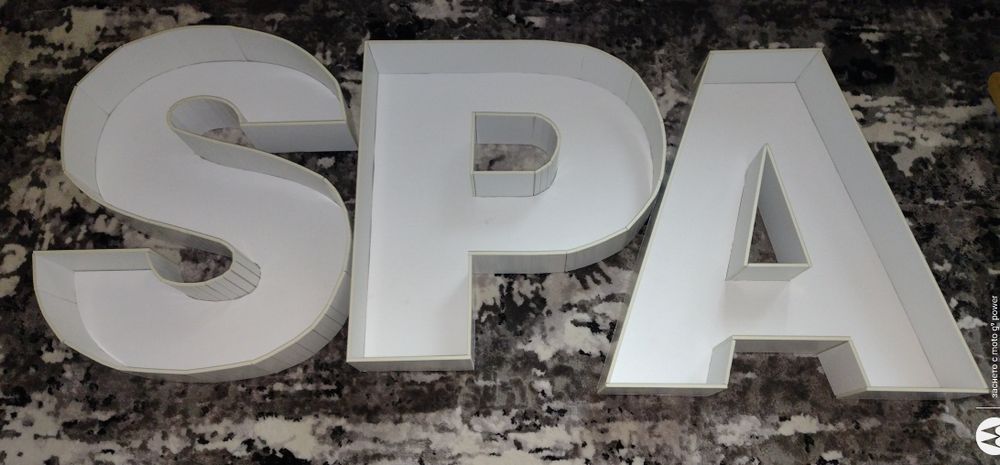 Обемни, кухи цифри, букви и форми за балони