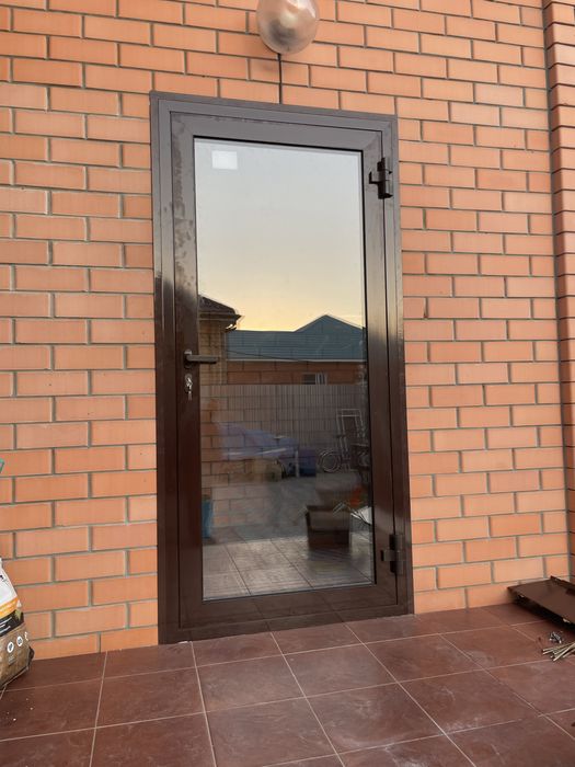 Двери и витражи из алюминиевого профиля