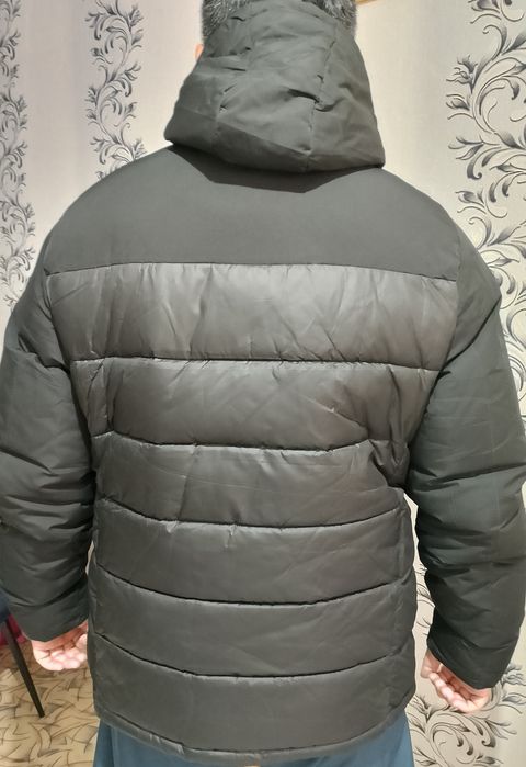 Продам зимнюю куртку размер 56