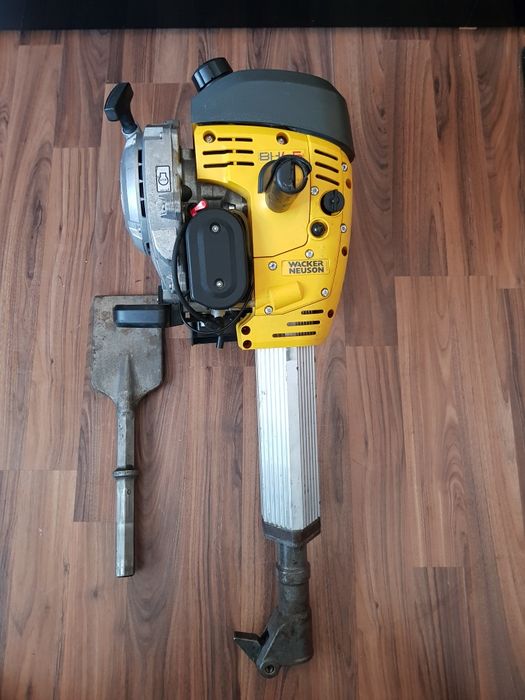 Ciocan demolator Wacker Neuson BH 65