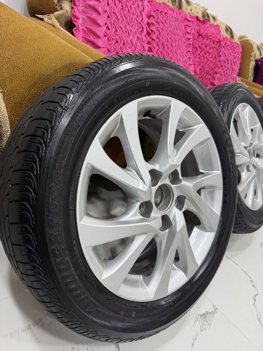 Каролла 2018  .             .        .