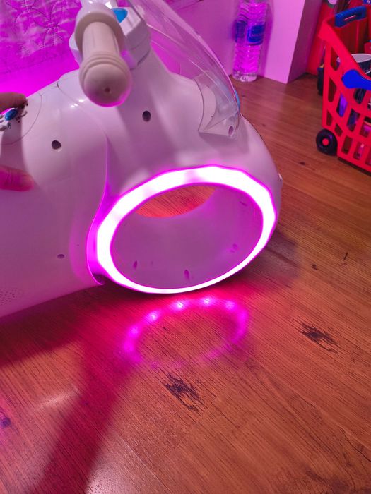 Космически музикален скутер