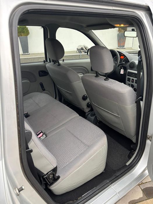 Dacia Logan 1.6 16V  GPL din fabrică , Aer conditionat