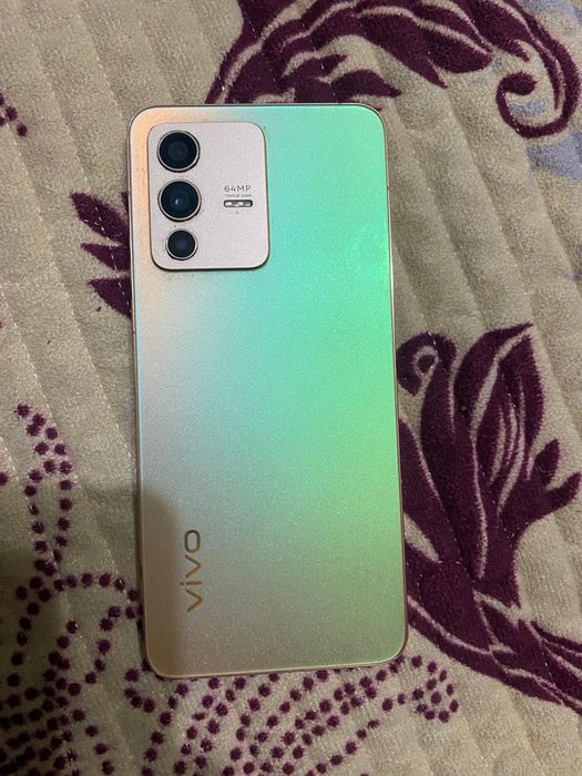 Продам телефон виво в23