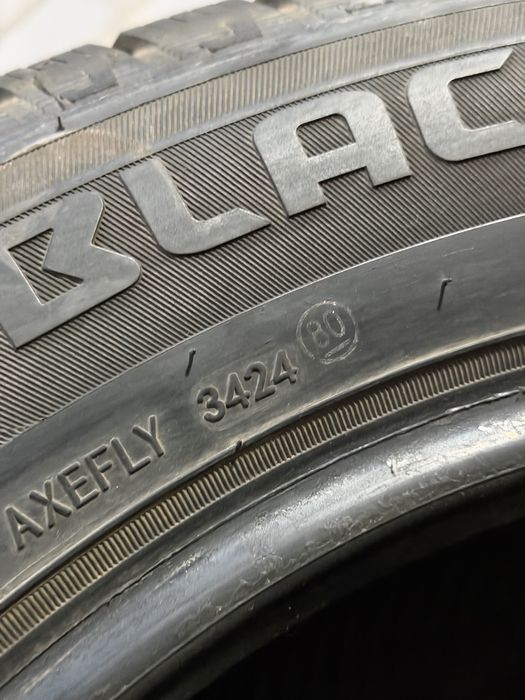 Продам зимние шины 215/60/R16
