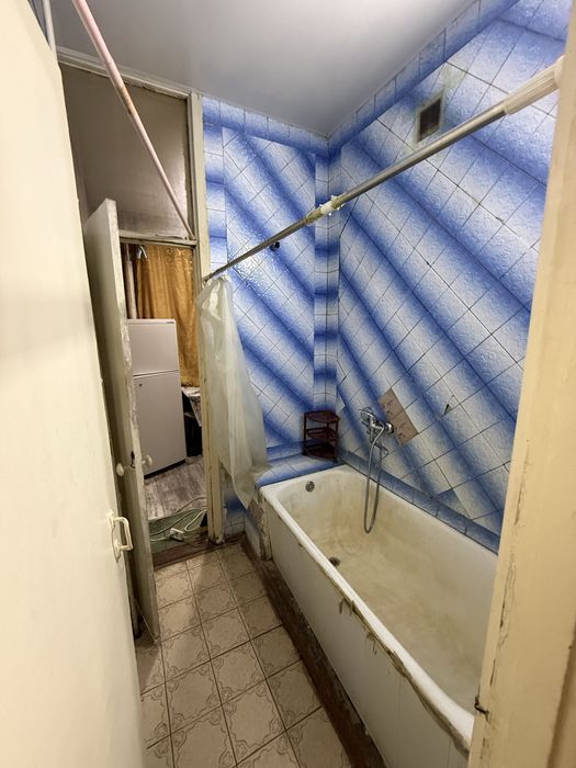 Продаётся 1/1/5, 28,4 кв, рядом с метро БИЙ