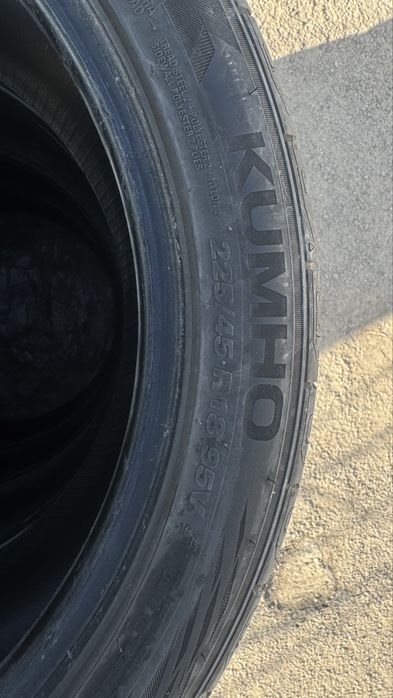 225/45/18 кореиски кумхо