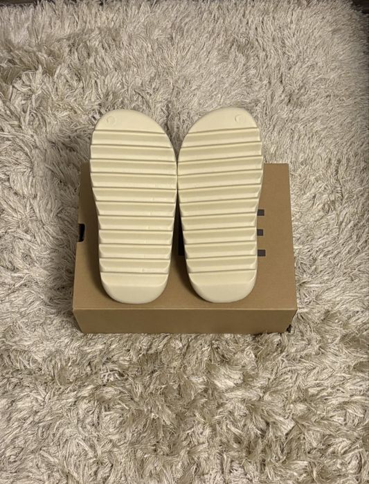 Papuci Adidas Yeezy Slide Onyx Bone (Noi, Sigilati)