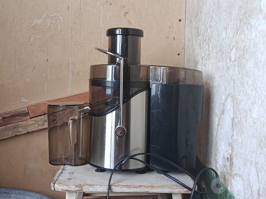 Продам соковыжималку Housnat